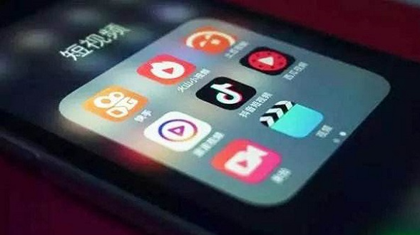 目前年轻人最火的app